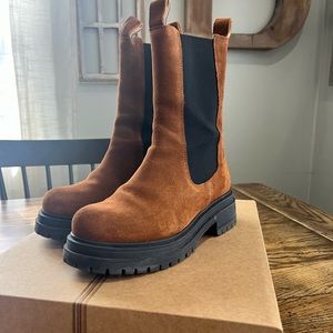 Maeve Anthro mid Chelsea boot size 6